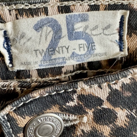 Free People Super Flare cheeta Jeans - Picture 7 of 7